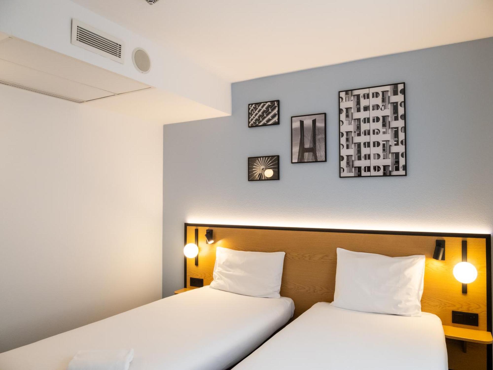 B&B Hotel Wroclaw Centrum Exterior photo