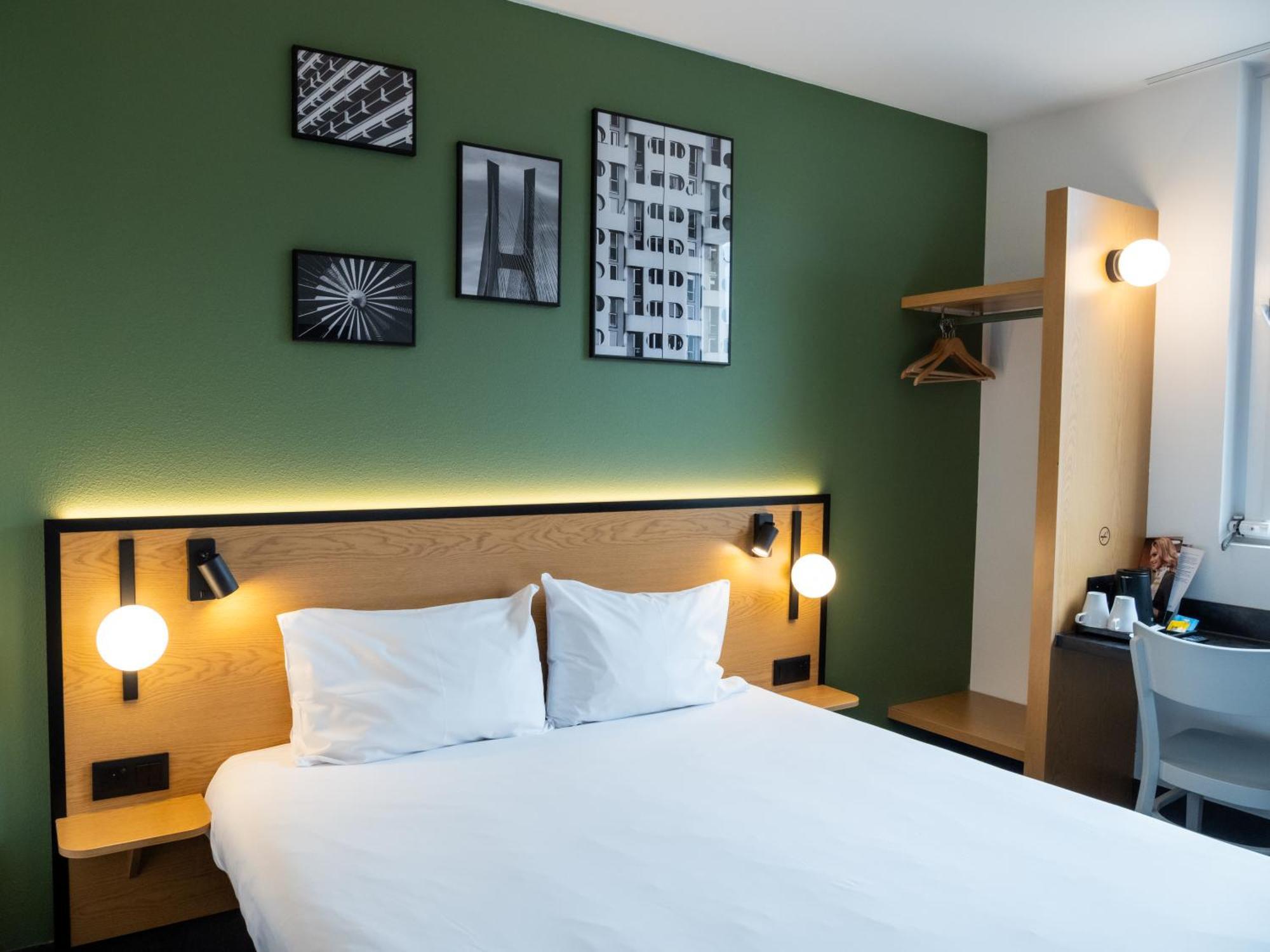 B&B Hotel Wroclaw Centrum Exterior photo